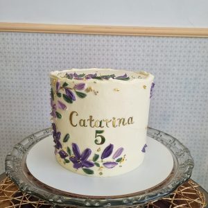 Bolo decorado para aniversário