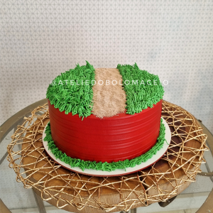 Bolo decorado com chantily