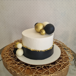 Bolo decorado com chantily