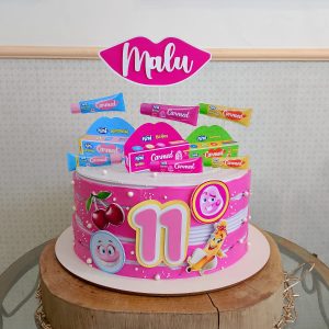 Bolo de chantininho tema Carmed